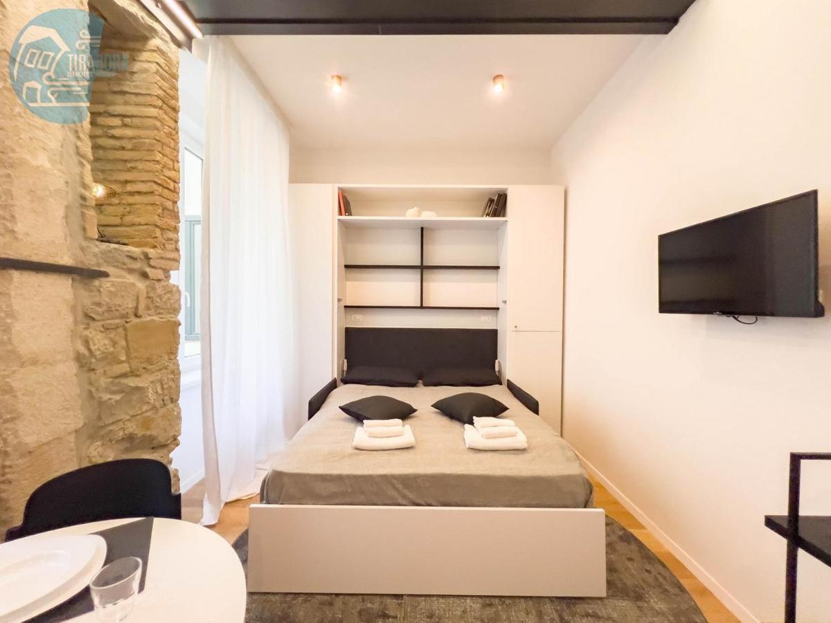 Imbriani 2 Tirabora Short Rent Appartement Triëst Buitenkant foto